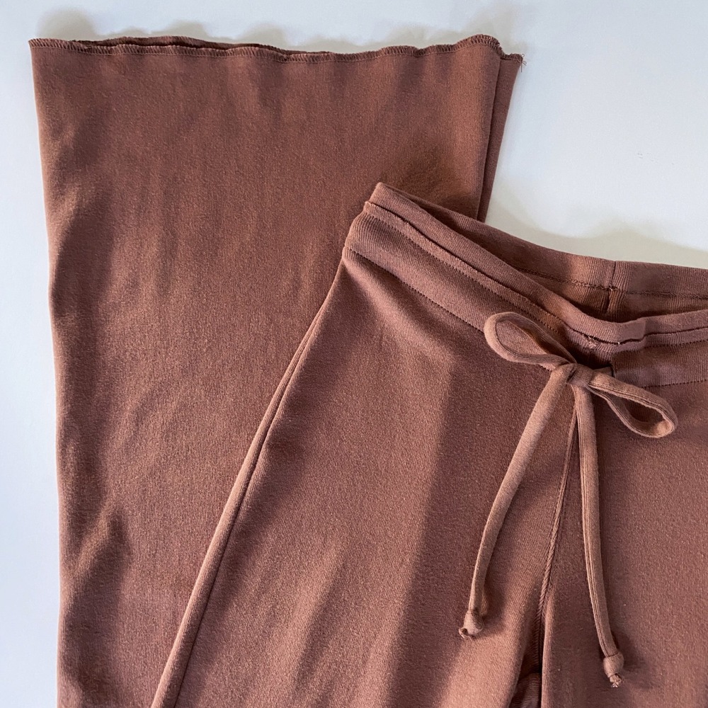 Urban Outfitters Low Rise Flare Wide Leg Lounge Yoga Active Pant L Sleek Fitted - Picture 13 of 13